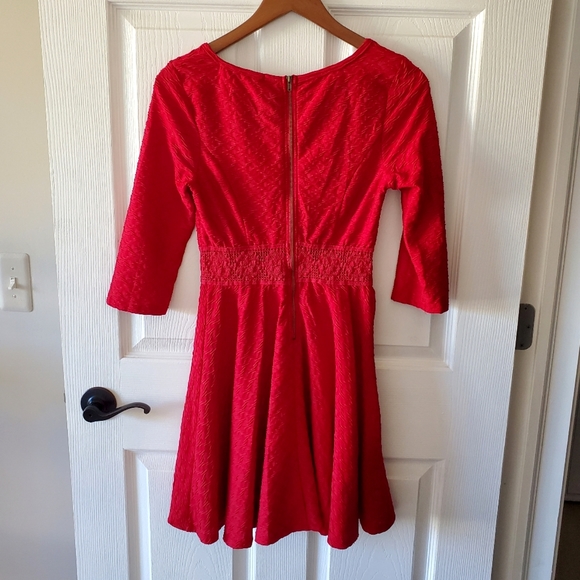 Lovely Rose Red 3/4 Sleeve Dress 🌹 - Picture 3 of 6